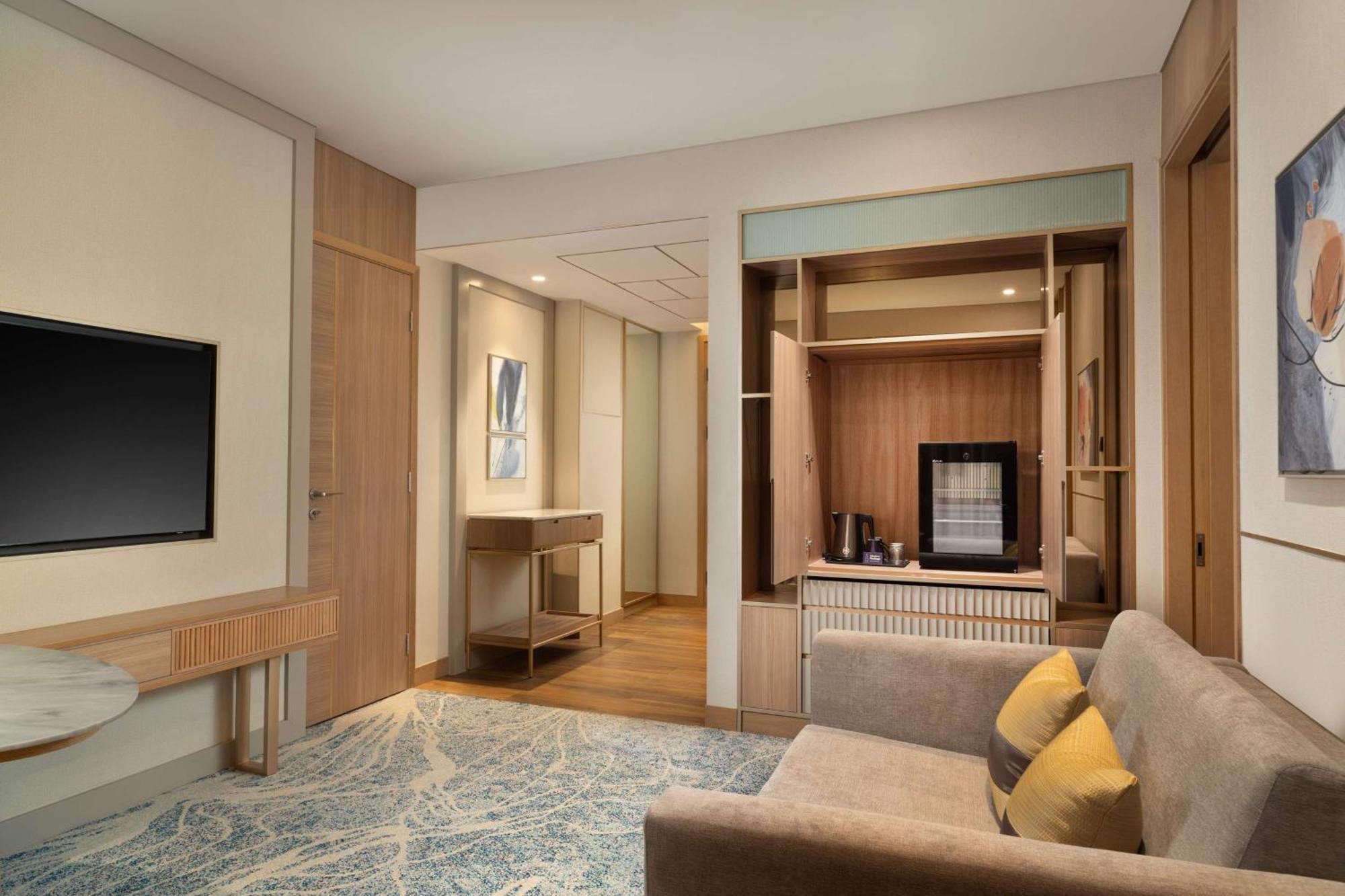 Doubletree By Hilton Jakarta Bintaro Jaya Серпонг Екстериор снимка